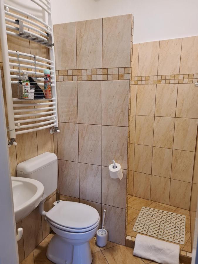 Dm Vendeghaz Villany Bagian luar foto