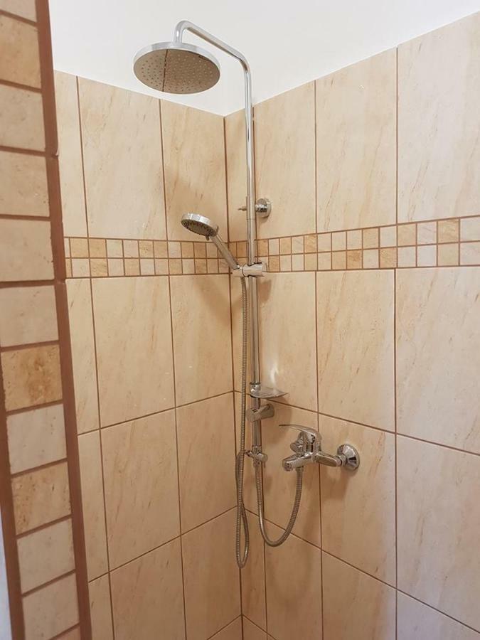 Dm Vendeghaz Villany Bagian luar foto